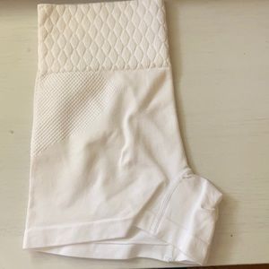 BODY ILLUSIONS SHORTIE SHORTS